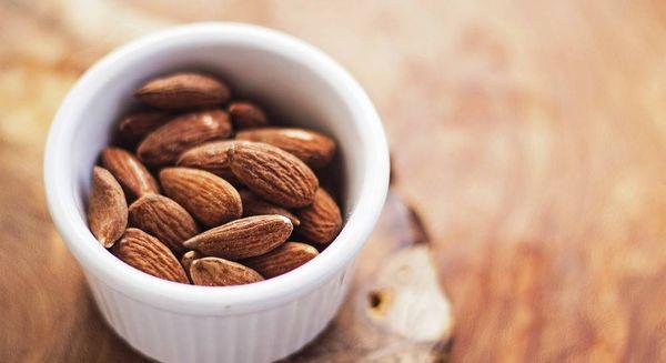 อัลมอนด์ปอกเปลือก