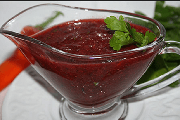 พลัมทาเคมาลี: สูตรคลาสสิกสำหรับฤดูหนาว