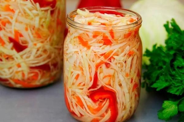 กะหล่ำปลีต้นกับน้ำส้มสายชูที่บ้าน