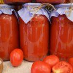 มะเขือเทศในน้ำมะเขือเทศ: สูตรฤดูหนาวที่อร่อยที่สุด