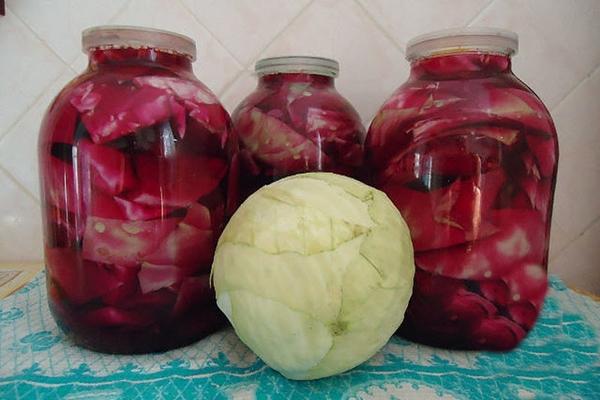 แยมกะหล่ำปลีและบีทรูทแสนอร่อยในขวดโหล