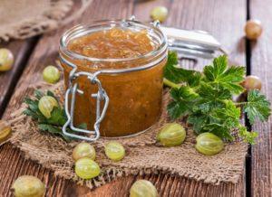 สูตรทีละขั้นตอนสำหรับการทำแยมลูกเกดและมะนาวสำหรับฤดูหนาว