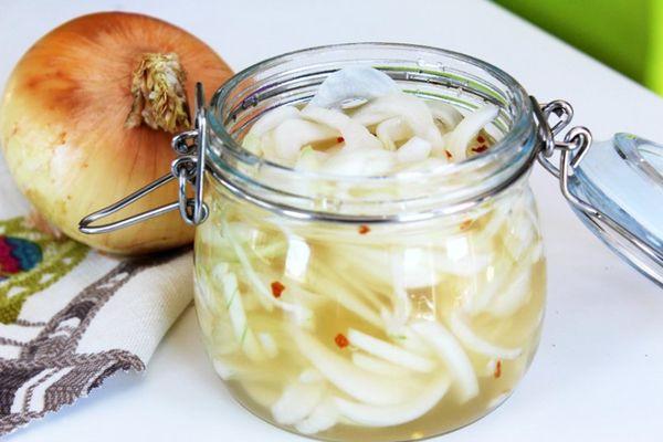 หัวหอมดองครึ่งวง