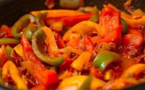 12 สูตรเด็ดทำเลโชจากพริกหวานสำหรับหน้าหนาว รับรองว่าต้องเลียนิ้วแน่ๆ