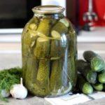 แตงกวากระป๋อง