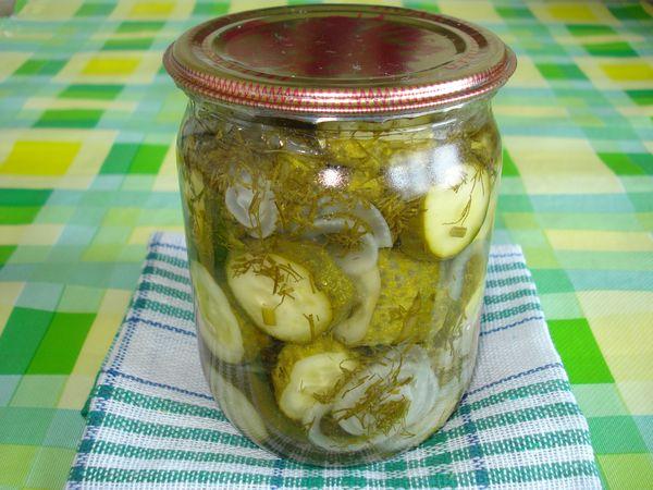 แตงกวากระป๋อง