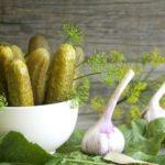 แตงกวาและกระเทียม