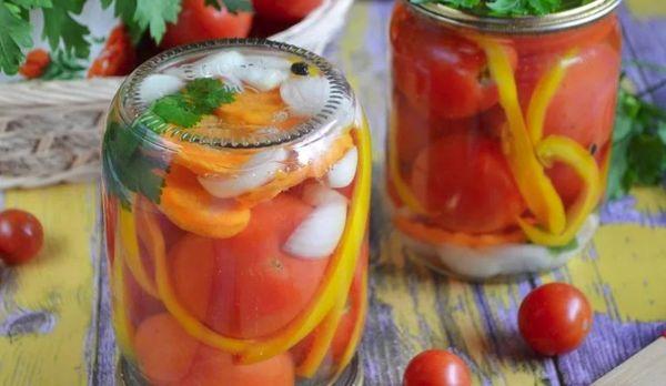 มะเขือเทศหั่นเป็นชิ้น