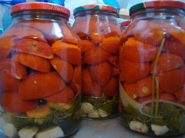 มะเขือเทศครึ่งซีก