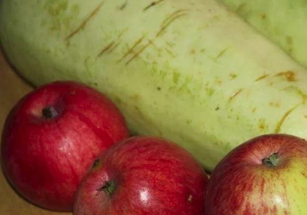 บวบและแอปเปิ้ล