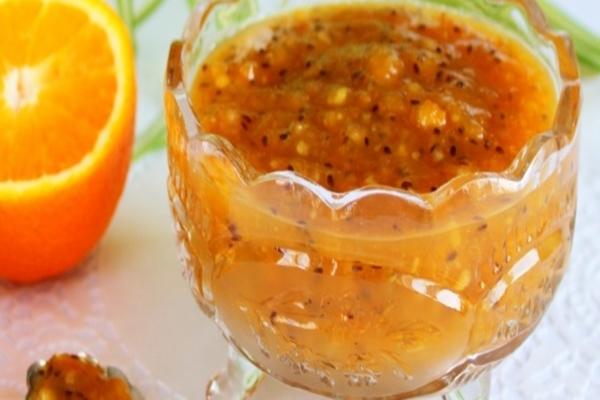 Recettes de confitures de groseilles et d'oranges pour l'hiver
