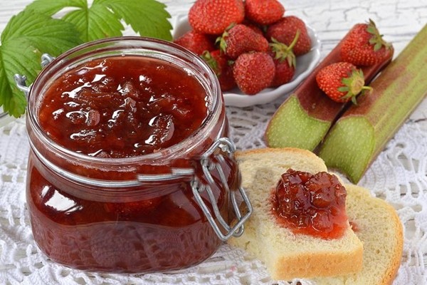 แยมสตรอเบอร์รี่กับรูบาร์บ