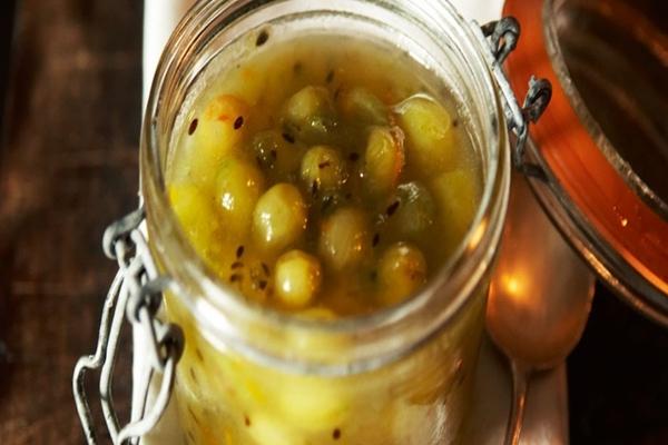 Recettes de confitures de groseilles et d'oranges pour l'hiver