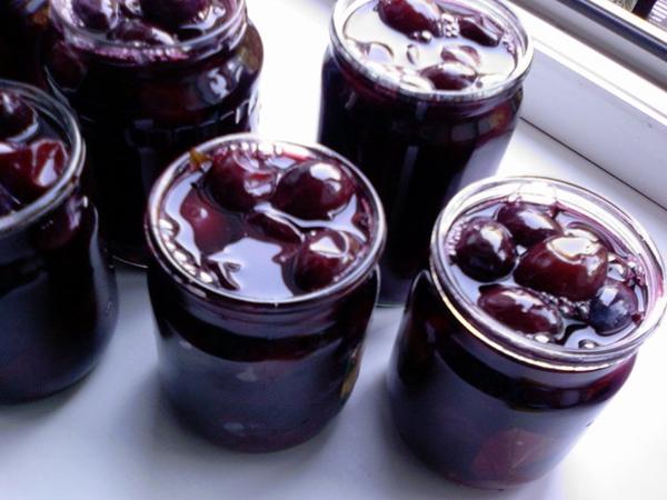 ลูกพลัมดอง "Jean-Paul Zhmotier"