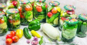 18 สูตรผักรวมฤดูหนาวที่ดีที่สุดสำหรับมะเขือเทศ แตงกวา และกะหล่ำปลี