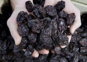 TOP 6 des façons de préparer des pruneaux à la maison pour l'hiver