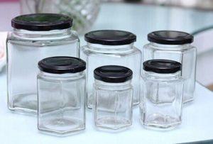 วิธีฆ่าเชื้อขวดแยมในไมโครเวฟ: วิธีการและกฎเกณฑ์