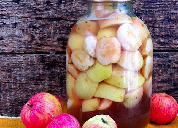 ต้นแอปเปิ้ลน้ำผึ้ง