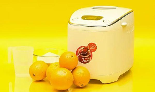 เครื่องทำขนมปังและส้ม