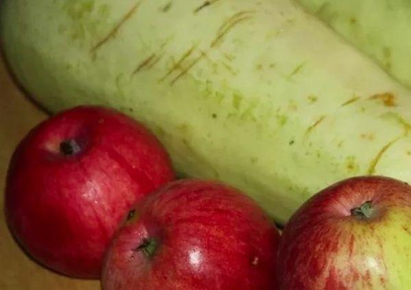 บวบและแอปเปิ้ล