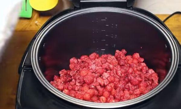 ราสเบอร์รี่ในหม้อหุงช้า