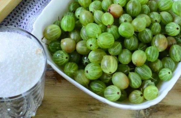 น้ำตาลและลูกเกด