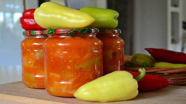 พริกในซอสมะเขือเทศกระเทียม