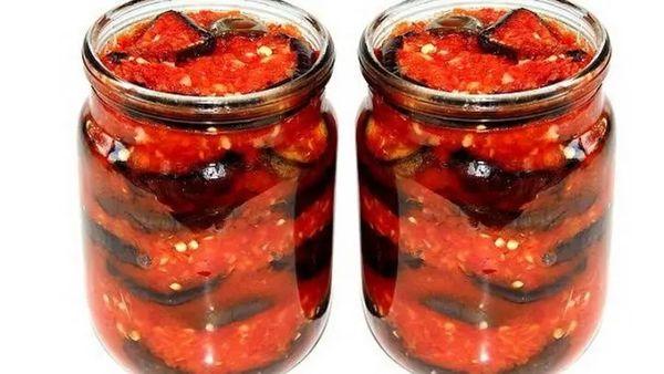 มะเขือยาวในซอสมะเขือเทศ