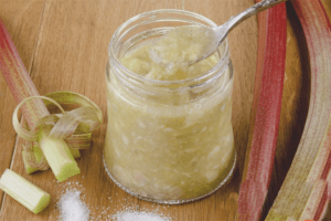 Une recette étape par étape pour faire de la confiture de rhubarbe et de banane pour l'hiver