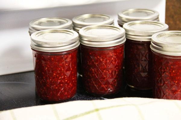 แยมราสเบอร์รี่แช่แข็งในหม้อหุงช้า