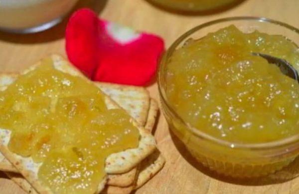 เยลลี่จากแอปเปิ้ลป่า