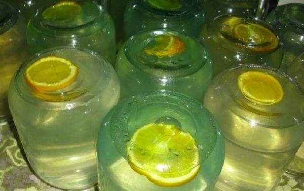 ดื่มกับมะนาว