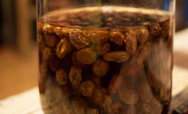 kvass กับลูกเกด