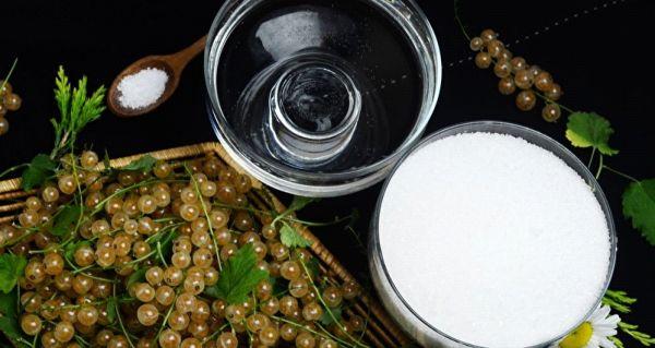 น้ำตาลและลูกเกด