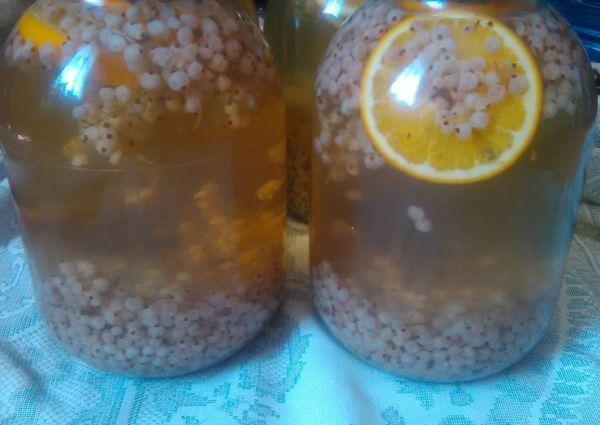 ลูกเกดกับส้ม