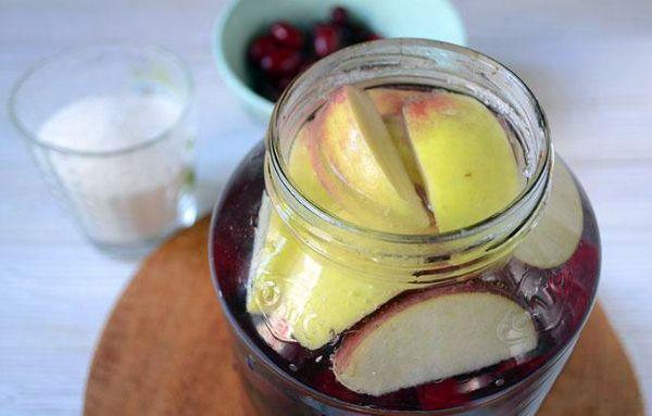 เบอร์รี่ในน้ำเชื่อม