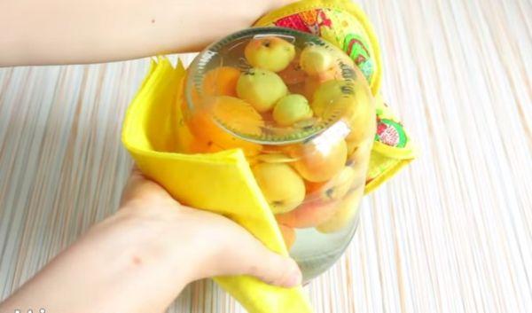 การทำผลไม้แช่อิ่ม