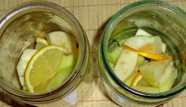 ผลไม้ในขวดโหล