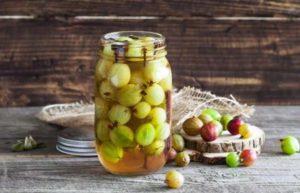 8 สูตรเด็ดสำหรับลูกเกดดองสำหรับฤดูหนาว