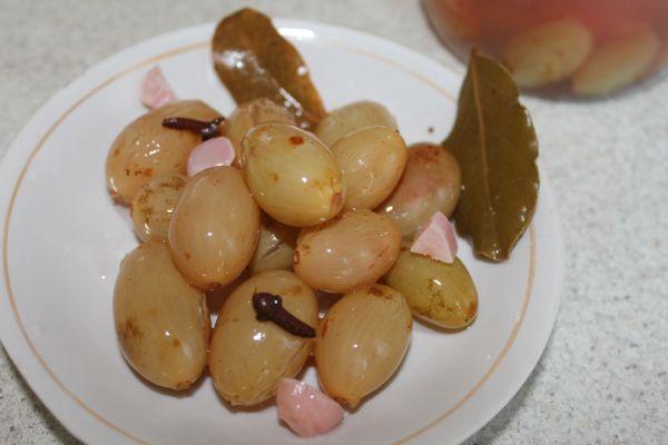 องุ่นดอง