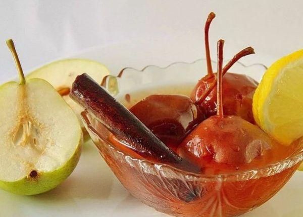 ลูกแพร์และอบเชย