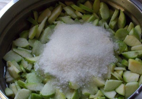 pommes avec du sucre