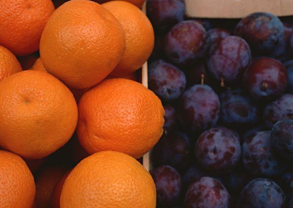 ลูกพลัมกับส้ม