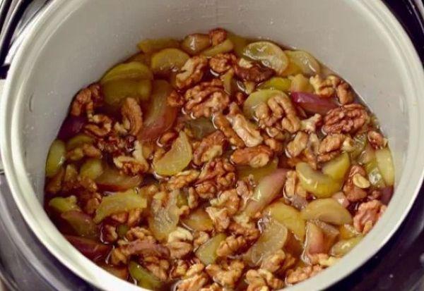 แยมในหม้อหุงช้า