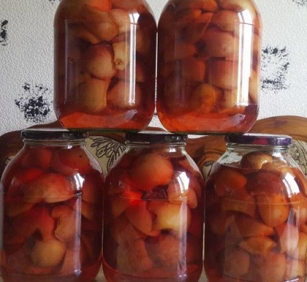 แอปเปิ้ลในน้ำเชื่อม