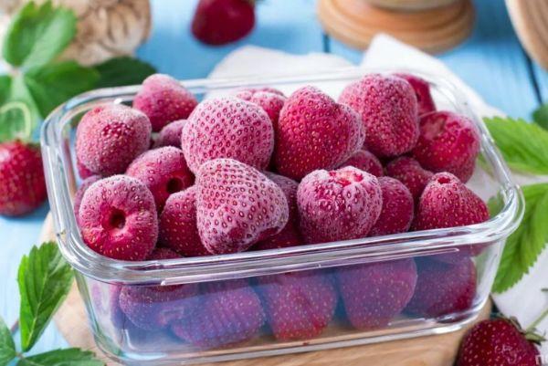 สตรอเบอร์รี่แช่แข็ง