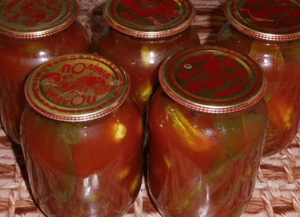 แตงกวาในซอสมะเขือเทศ