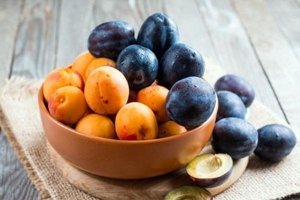 Une recette étape par étape pour faire de la confiture de prunes et d'abricots pour l'hiver