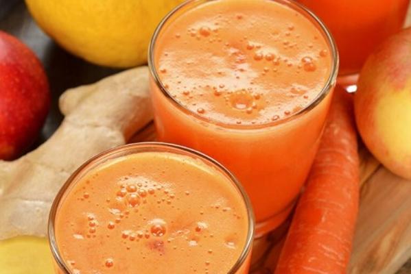 น้ำแอปเปิ้ลและแครอทสำหรับฤดูหนาว