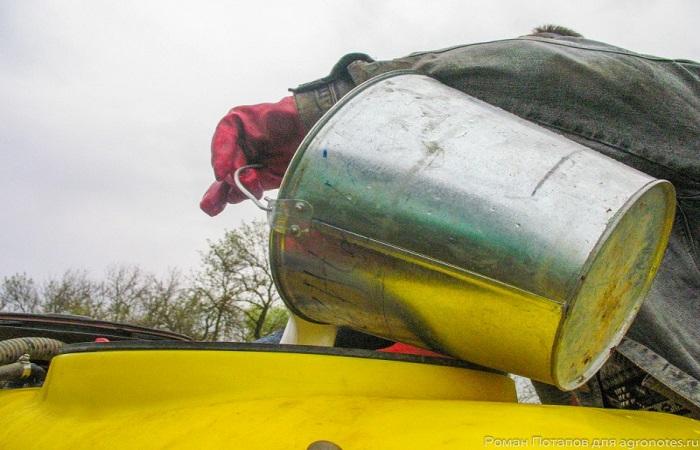 เทสารละลายลงไป